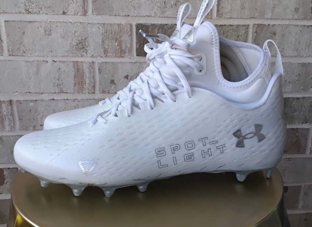 Under Armour Spotlight Lux MC 2.0 Football Cleats